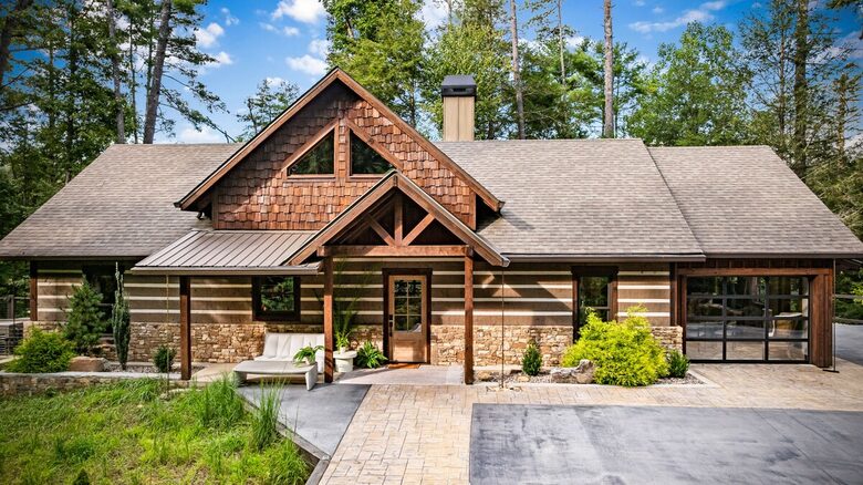 Modern Mountain Retreat on Mountaintown Creek - Ellijay, Georgia