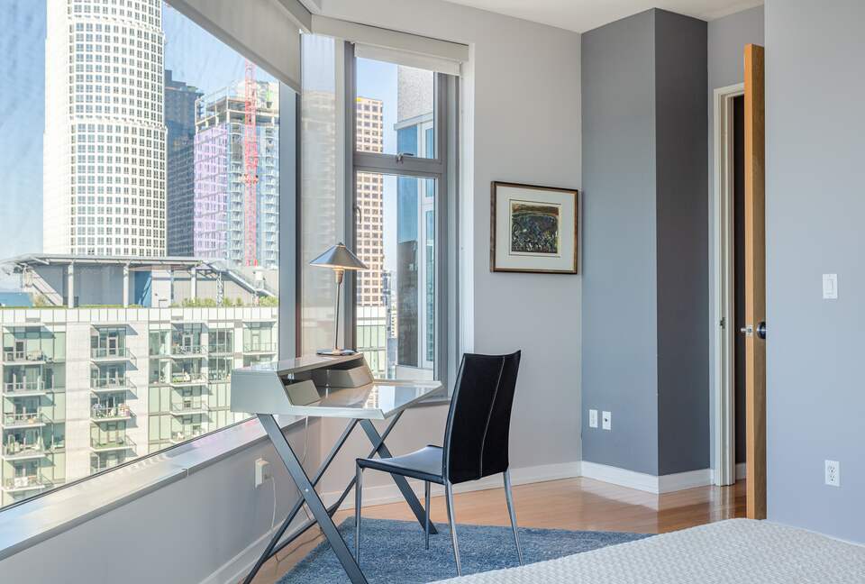 Glass-Walled DTLA Corner Loft with Skyline Views - Los Angeles, California