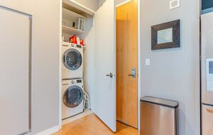 Glass-Walled DTLA Corner Loft with Skyline Views - Los Angeles, California
