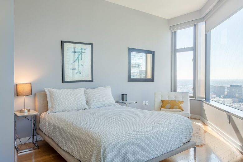 Glass-Walled DTLA Corner Loft with Skyline Views - Los Angeles, California