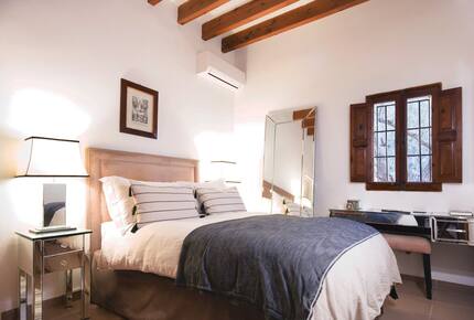 Sophisticated Serenity in the Heart of Mallorca - Caimari, Spain