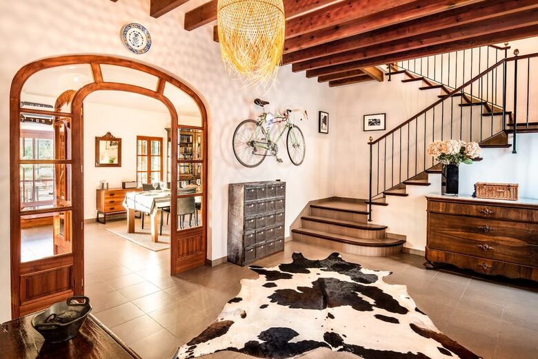 Sophisticated Serenity in the Heart of Mallorca - Caimari, Spain