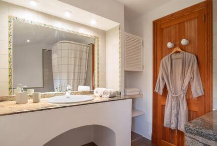 Sophisticated Serenity in the Heart of Mallorca - Caimari, Spain