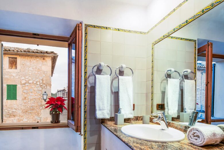 Sophisticated Serenity in the Heart of Mallorca - Caimari, Spain