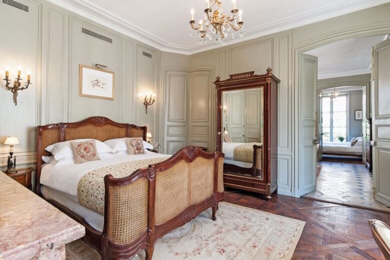 A Masterpiece of French Artistry on the Left Bank - Paris, France