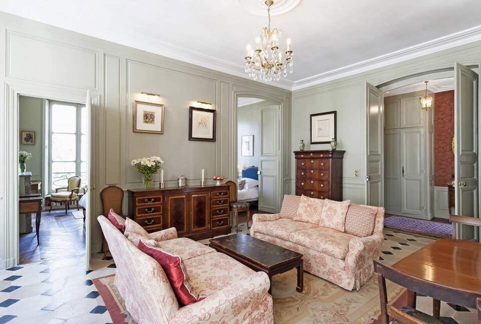 A Masterpiece of French Artistry on the Left Bank - Paris, France