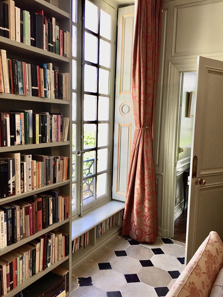 A Masterpiece of French Artistry on the Left Bank - Paris, France