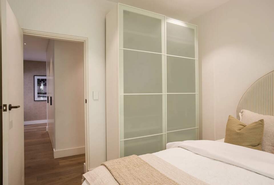 Harbourfront Living Steps from Balmoral Beach - Sydney, Australia