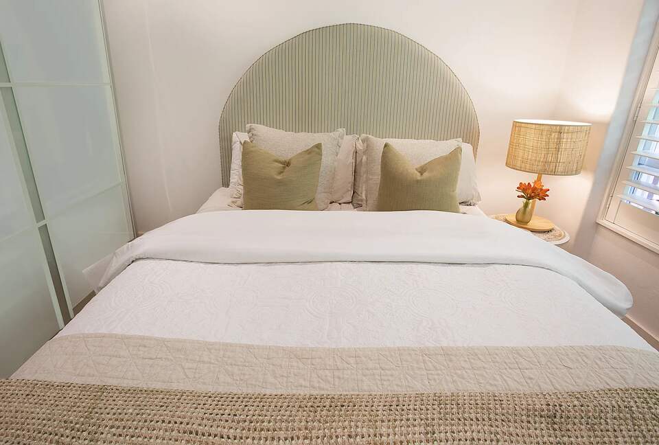 Harbourfront Living Steps from Balmoral Beach - Sydney, Australia