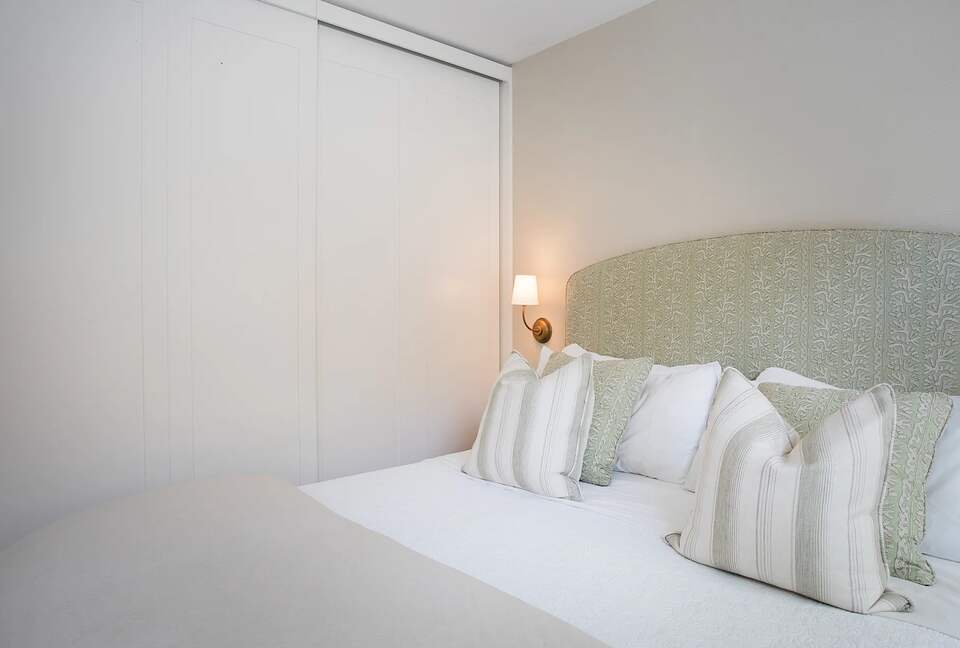 Harbourfront Living Steps from Balmoral Beach - Sydney, Australia