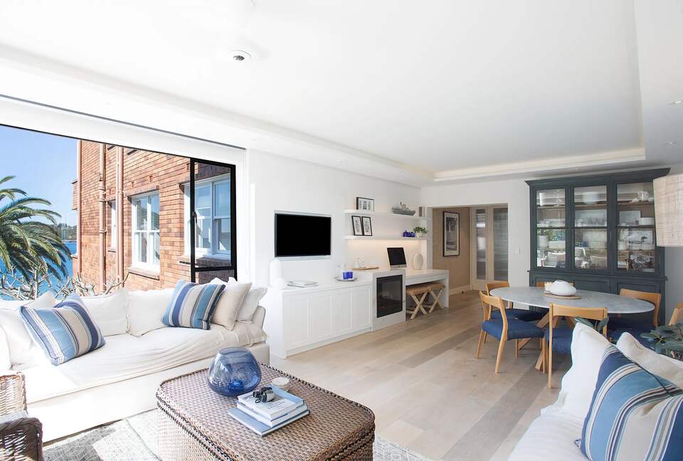 Harbourfront Living Steps from Balmoral Beach - Sydney, Australia