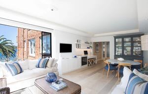 Harbourfront Living Steps from Balmoral Beach - Sydney, Australia