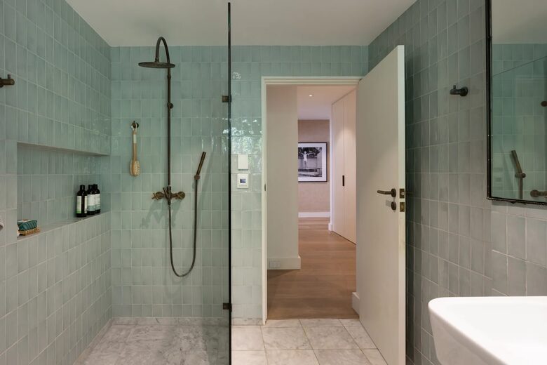 Harbourfront Living Steps from Balmoral Beach - Sydney, Australia