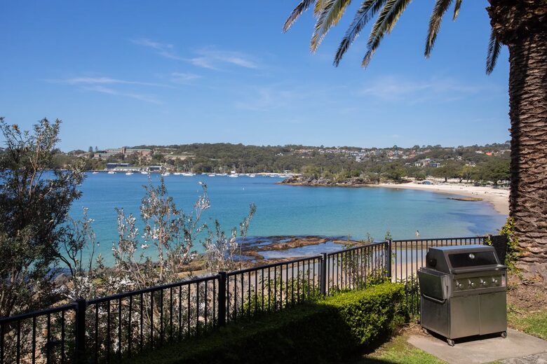 Harbourfront Living Steps from Balmoral Beach - Sydney, Australia