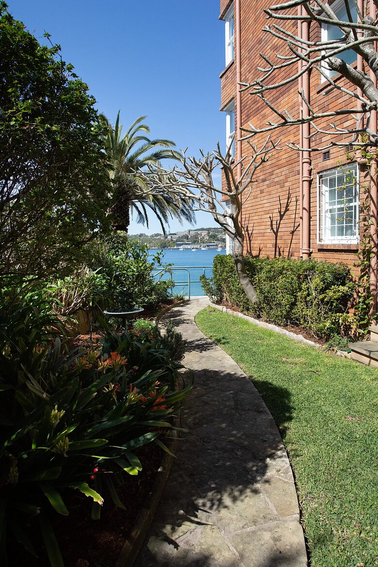 Harbourfront Living Steps from Balmoral Beach - Sydney, Australia