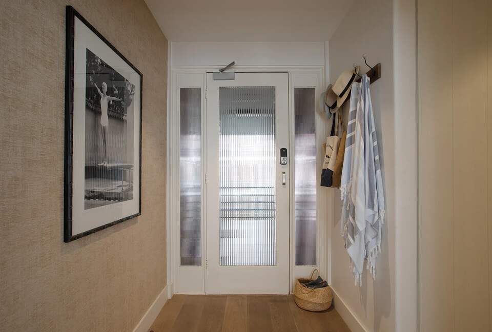 Harbourfront Living Steps from Balmoral Beach - Sydney, Australia