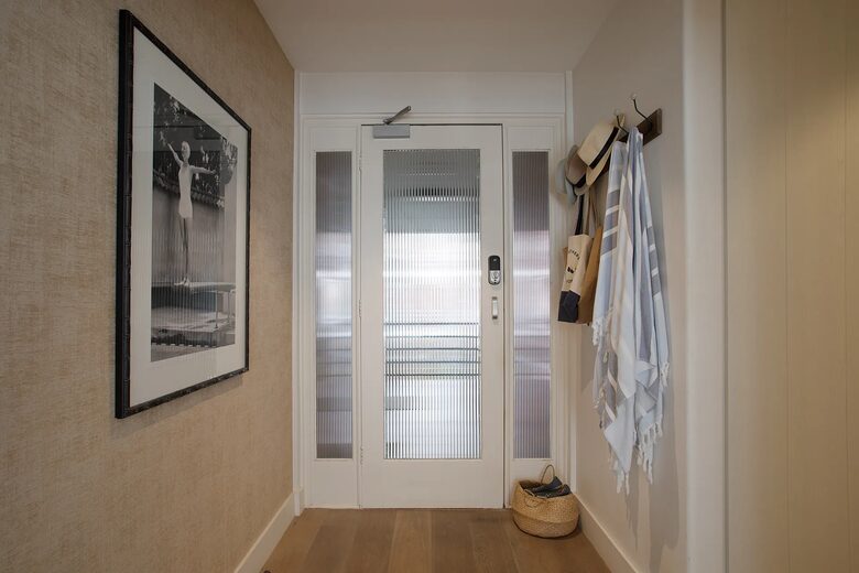 Harbourfront Living Steps from Balmoral Beach - Sydney, Australia