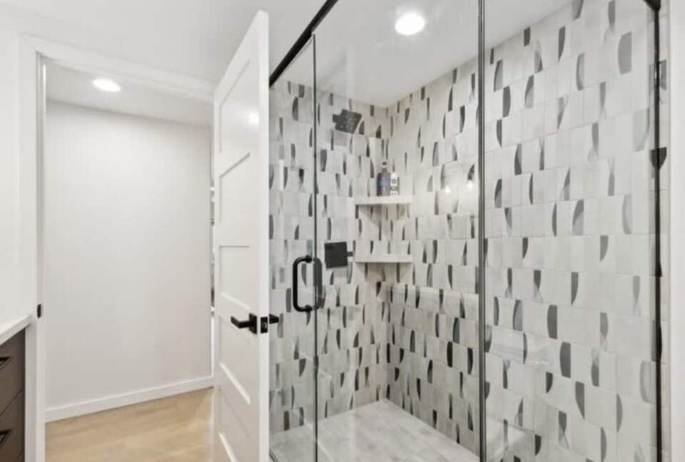 Private Flathead Lakefront Estate with Dock, Hot Tub & Panoramic Mountain Views - Rollins, Montana