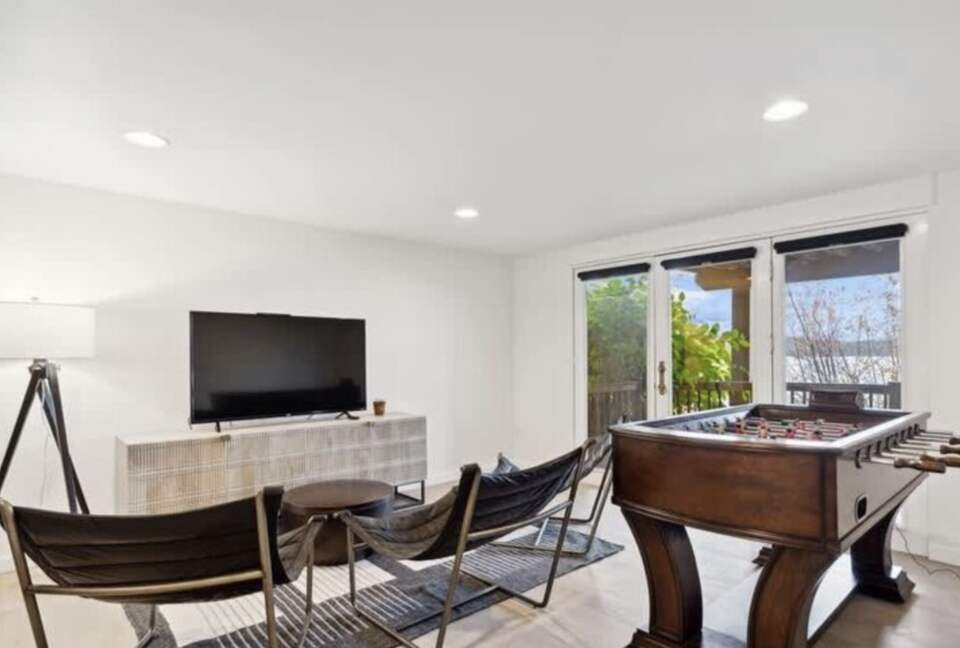 Private Flathead Lakefront Estate with Dock, Hot Tub & Panoramic Mountain Views - Rollins, Montana