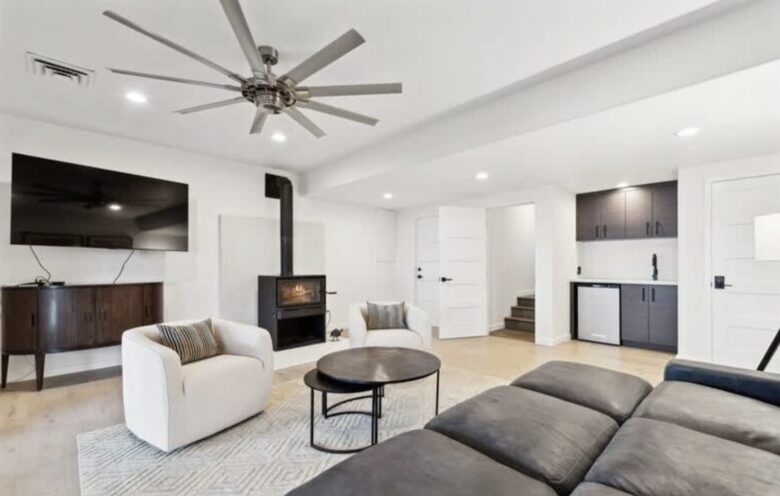 Private Flathead Lakefront Estate with Dock, Hot Tub & Panoramic Mountain Views - Rollins, Montana