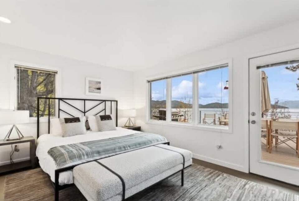 Private Flathead Lakefront Estate with Dock, Hot Tub & Panoramic Mountain Views - Rollins, Montana