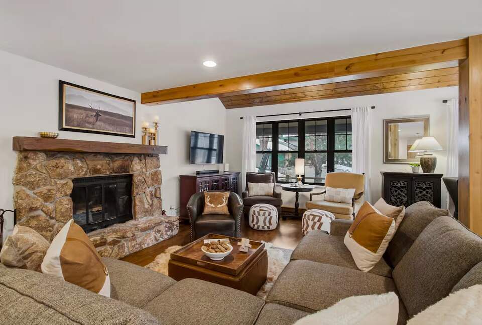 Avon Alpine Escape | Hot Tub · Trails · Ski Access - Avon, Colorado