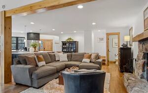 Avon Alpine Escape | Hot Tub · Trails · Ski Access - Avon, Colorado