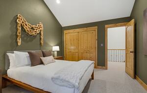 Avon Alpine Escape | Hot Tub · Trails · Ski Access - Avon, Colorado