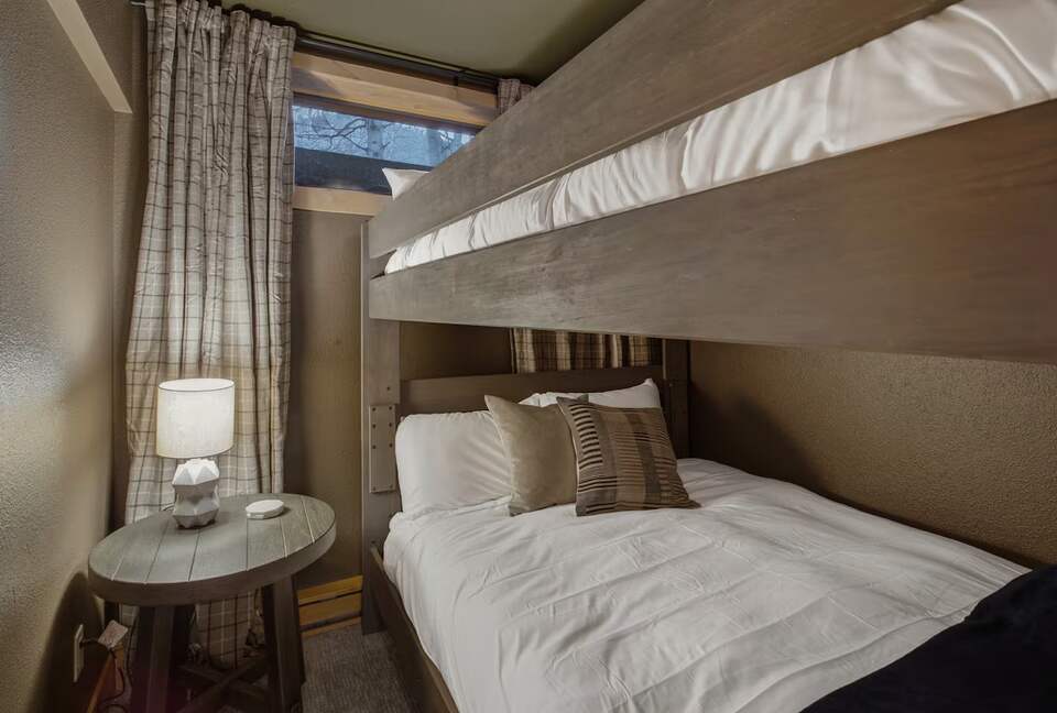 Avon Alpine Escape | Hot Tub · Trails · Ski Access - Avon, Colorado