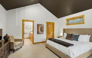 Avon Alpine Escape | Hot Tub · Trails · Ski Access - Avon, Colorado