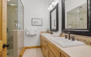 Avon Alpine Escape | Hot Tub · Trails · Ski Access - Avon, Colorado