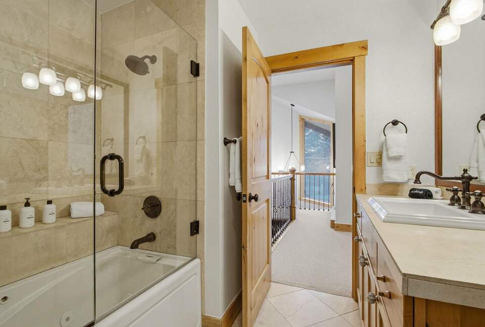 Avon Alpine Escape | Hot Tub · Trails · Ski Access - Avon, Colorado