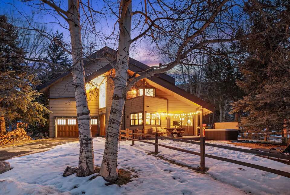 Avon Alpine Escape | Hot Tub · Trails · Ski Access - Avon, Colorado