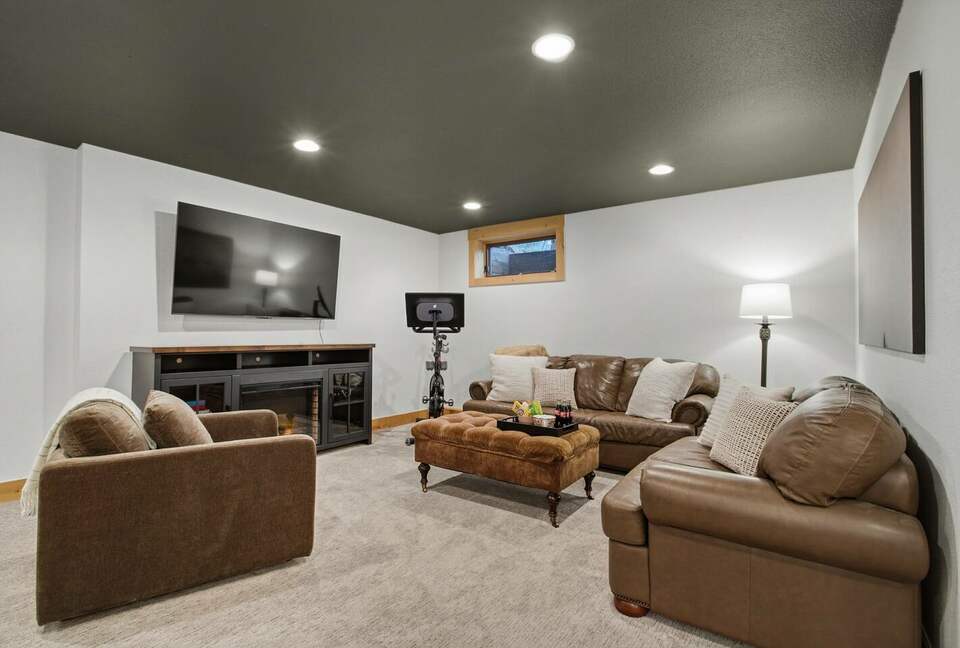 Avon Alpine Escape | Hot Tub · Trails · Ski Access - Avon, Colorado