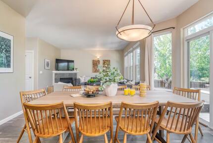 Canal Trail Retreat | Hot Tub & Deck Near Downtown Bend - Bend, Oregon