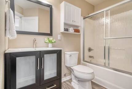 Canal Trail Retreat | Hot Tub & Deck Near Downtown Bend - Bend, Oregon