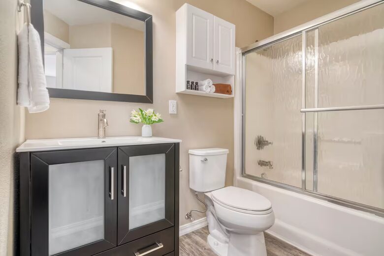 Canal Trail Retreat | Hot Tub & Deck Near Downtown Bend - Bend, Oregon