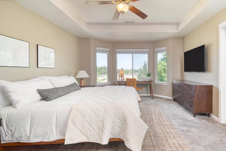 Canal Trail Retreat | Hot Tub & Deck Near Downtown Bend - Bend, Oregon