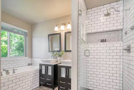 Canal Trail Retreat | Hot Tub & Deck Near Downtown Bend - Bend, Oregon