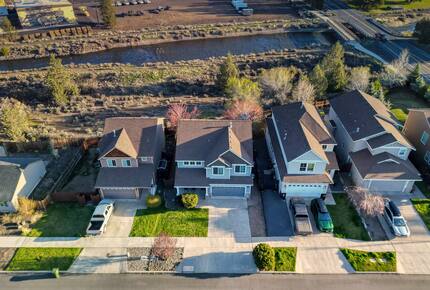 Canal Trail Retreat | Hot Tub & Deck Near Downtown Bend - Bend, Oregon