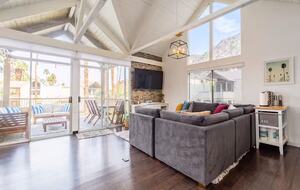 Desert Peak Studio | Indian Wells Mountain Views - Indian Wells, California