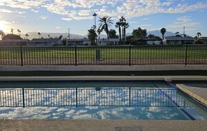 Fairway Living with Private Guest Casita - Palm Desert, California