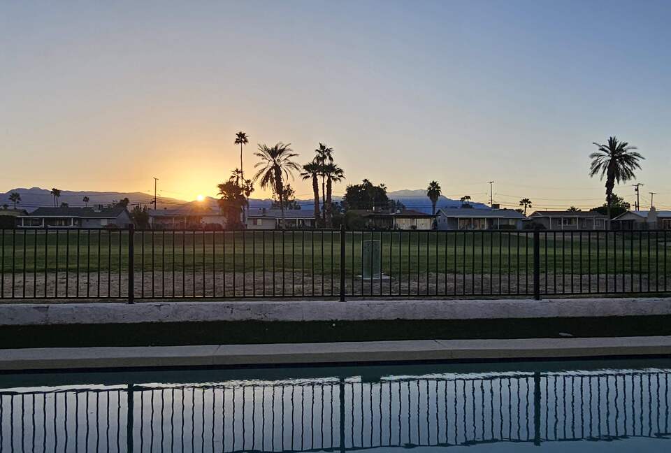 Fairway Living with Private Guest Casita - Palm Desert, California