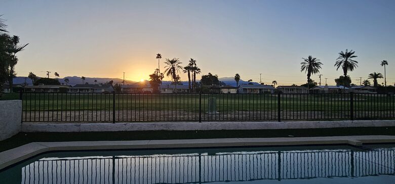 Fairway Living with Private Guest Casita - Palm Desert, California