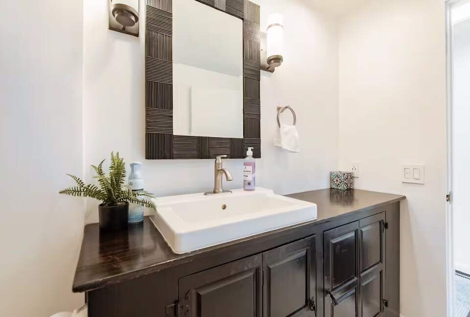 Desert Peak Studio | Indian Wells Mountain Views - Indian Wells, California