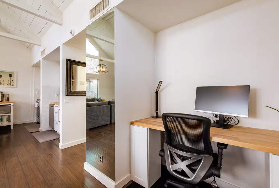 Desert Peak Studio | Indian Wells Mountain Views - Indian Wells, California