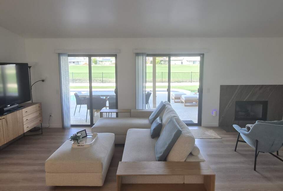Fairway Living with Private Guest Casita - Palm Desert, California
