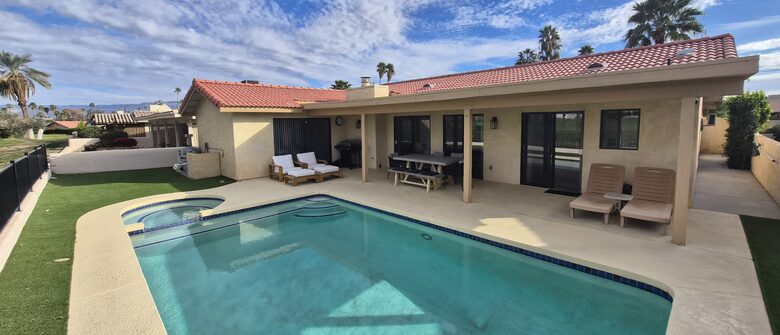 Fairway Living with Private Guest Casita - Palm Desert, California