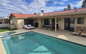 Fairway Living with Private Guest Casita - Palm Desert, California