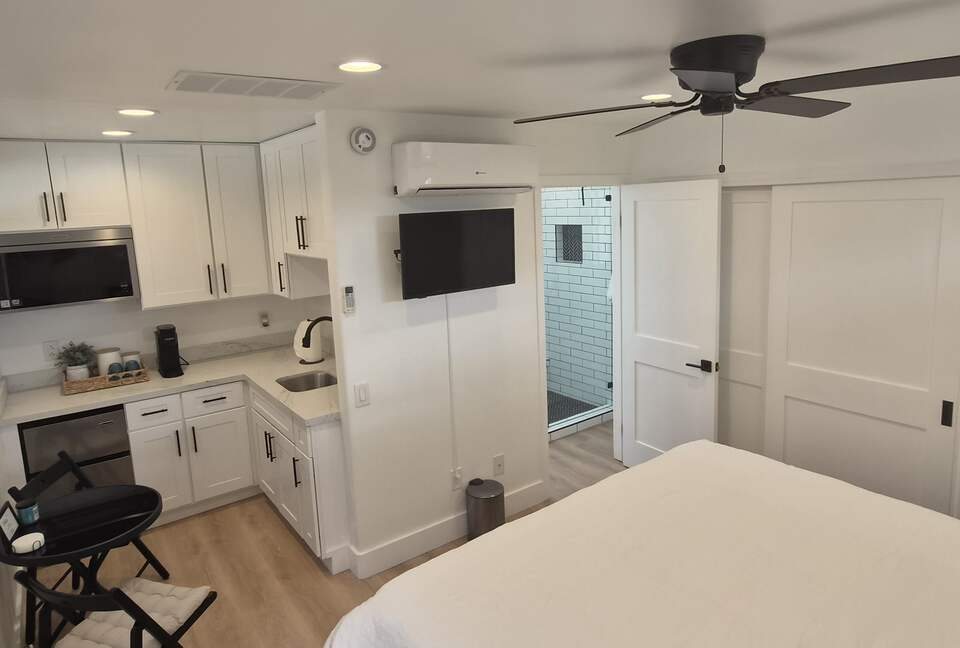 Fairway Living with Private Guest Casita - Palm Desert, California